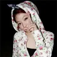 是给我一对情侣头像

