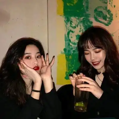 闺蜜头像希望我们在见不到的日子里依旧保持联络
